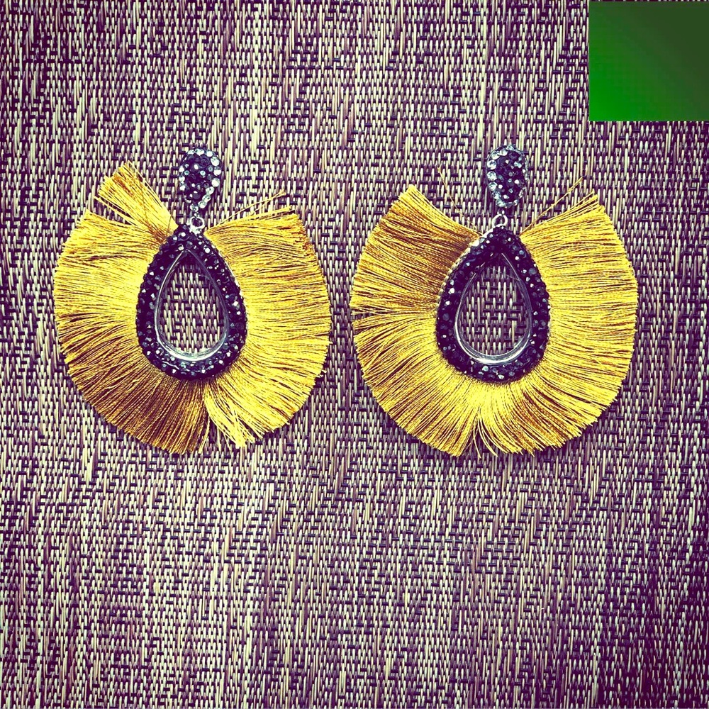 Tear drop tassel/rhinestone earrings